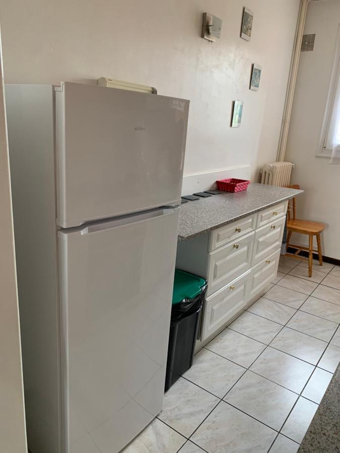 Appartement 2 chambres accès direct circuit et gare en tram en moins de 10mn Le Mans Extérieur photo