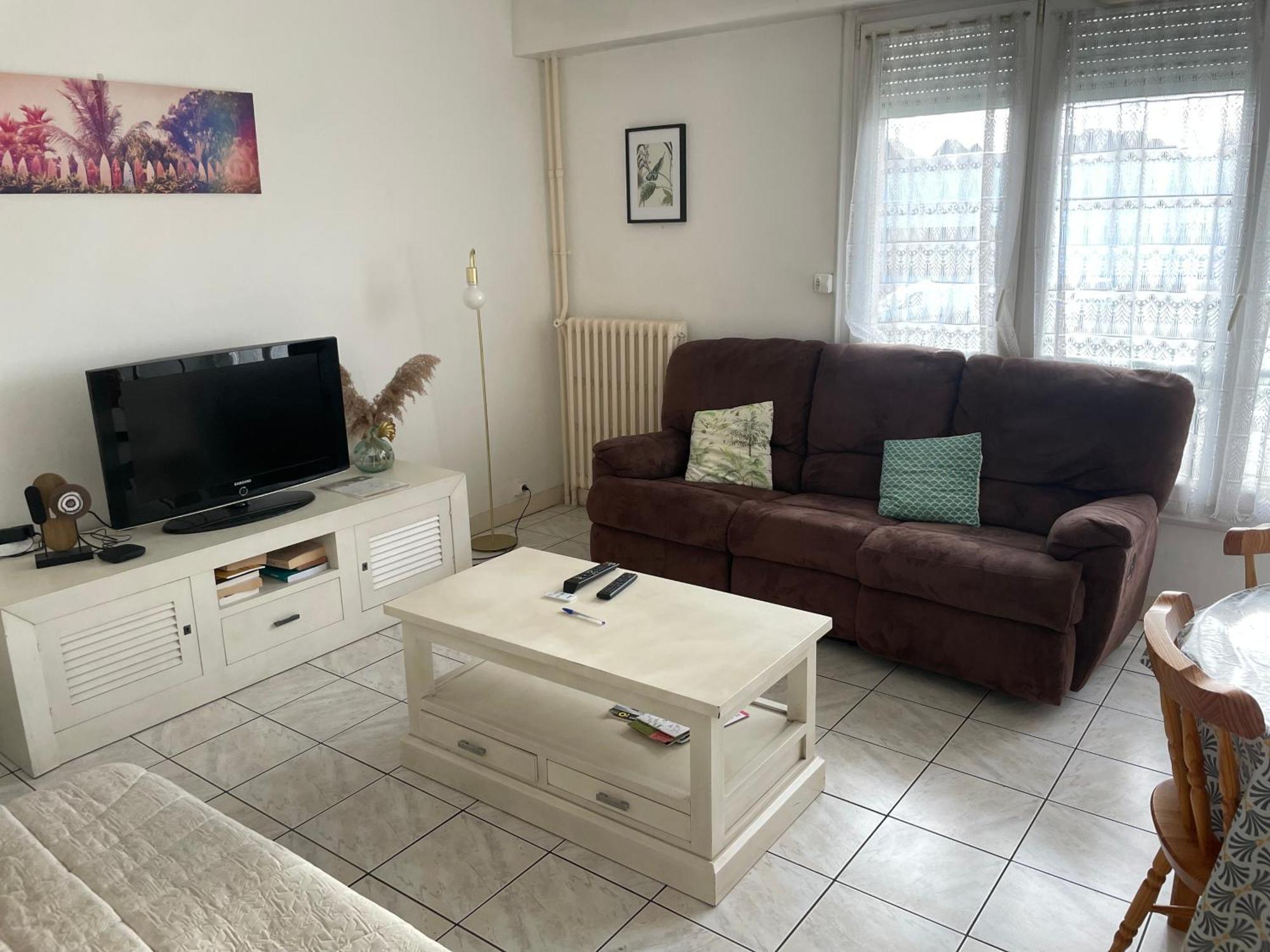Appartement 2 chambres accès direct circuit et gare en tram en moins de 10mn Le Mans Extérieur photo